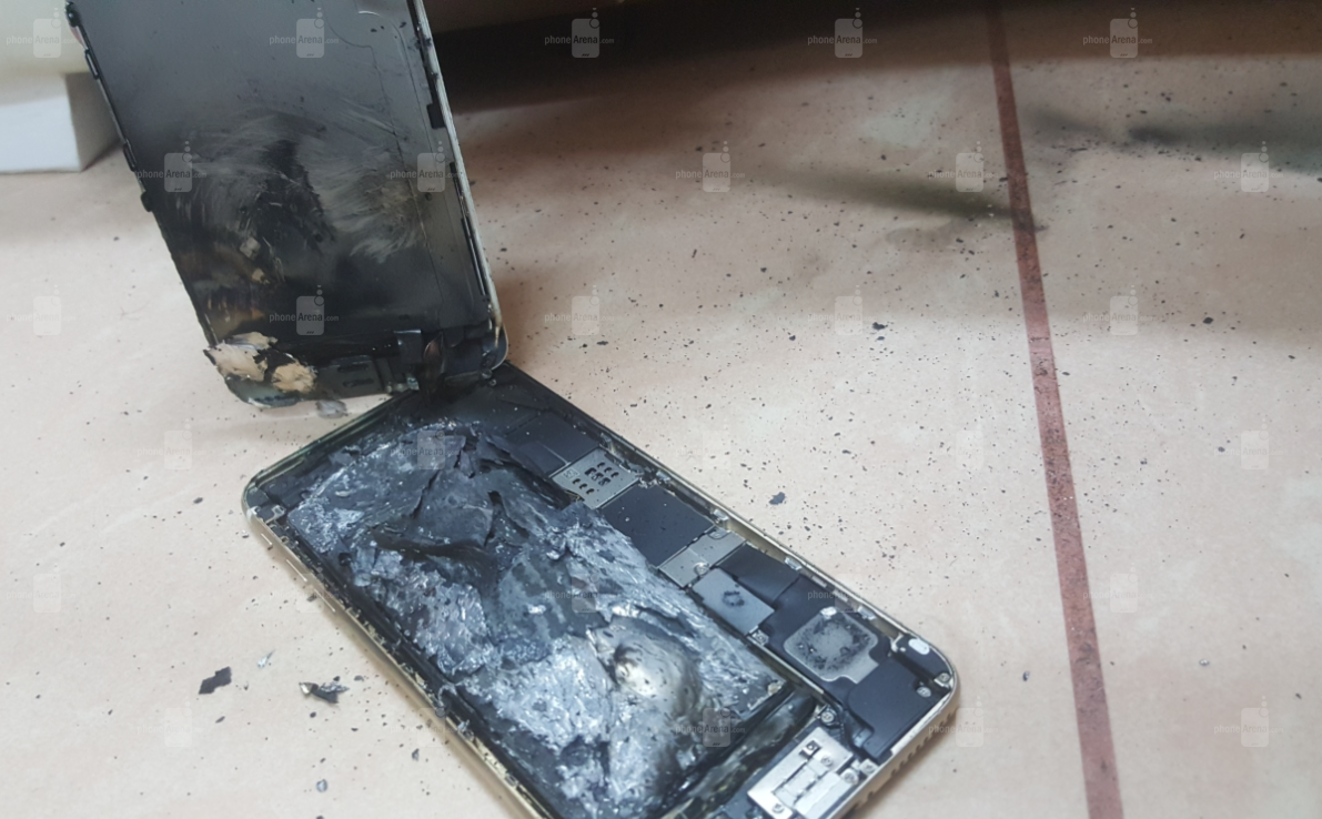 1481871650_apple-iphone-6s-explodes-and-then-catches-on-fire.jpg