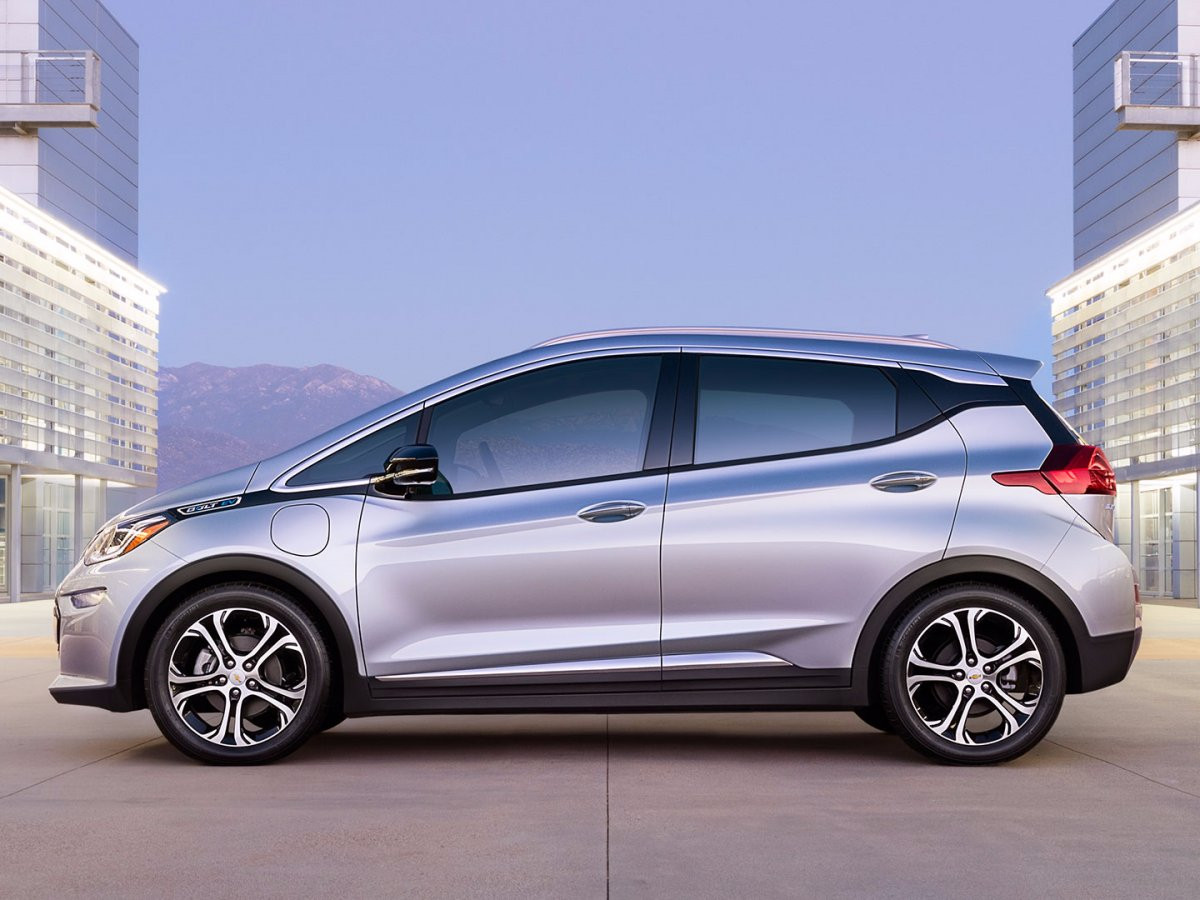1487246142_in-october-2016-gm-made-a-big-push-into-the-electric-car-space-with-the-launch-of-its-chevy-bolt-an-all-electric-car-with-a-range-of-more-than-200-miles-per-charge.jpg